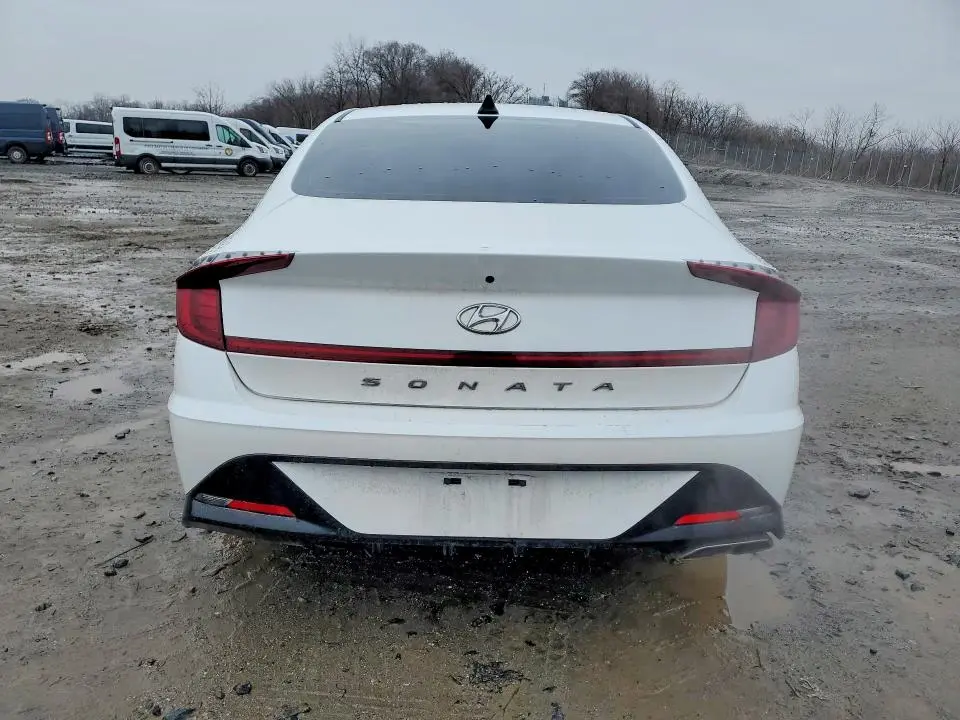 2022 HYUNDAI SONATA SEL  