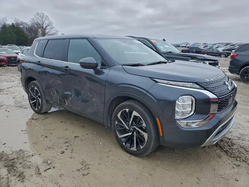 2024 MITSUBISHI OUTLANDER SE  