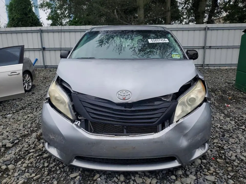 2012 TOYOTA SIENNA BASE 7-PASSENGER  