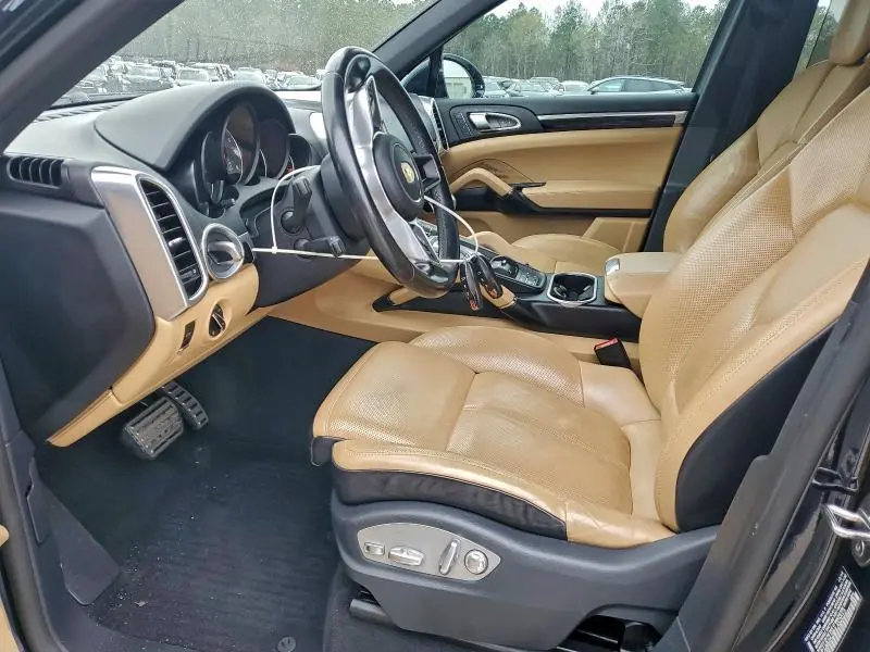 2017 PORSCHE CAYENNE S  