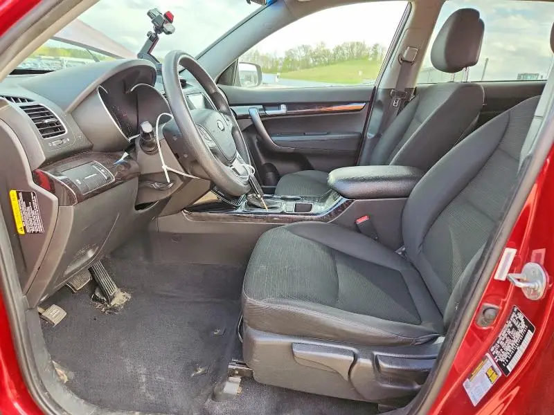 2015 KIA SORENTO LX  