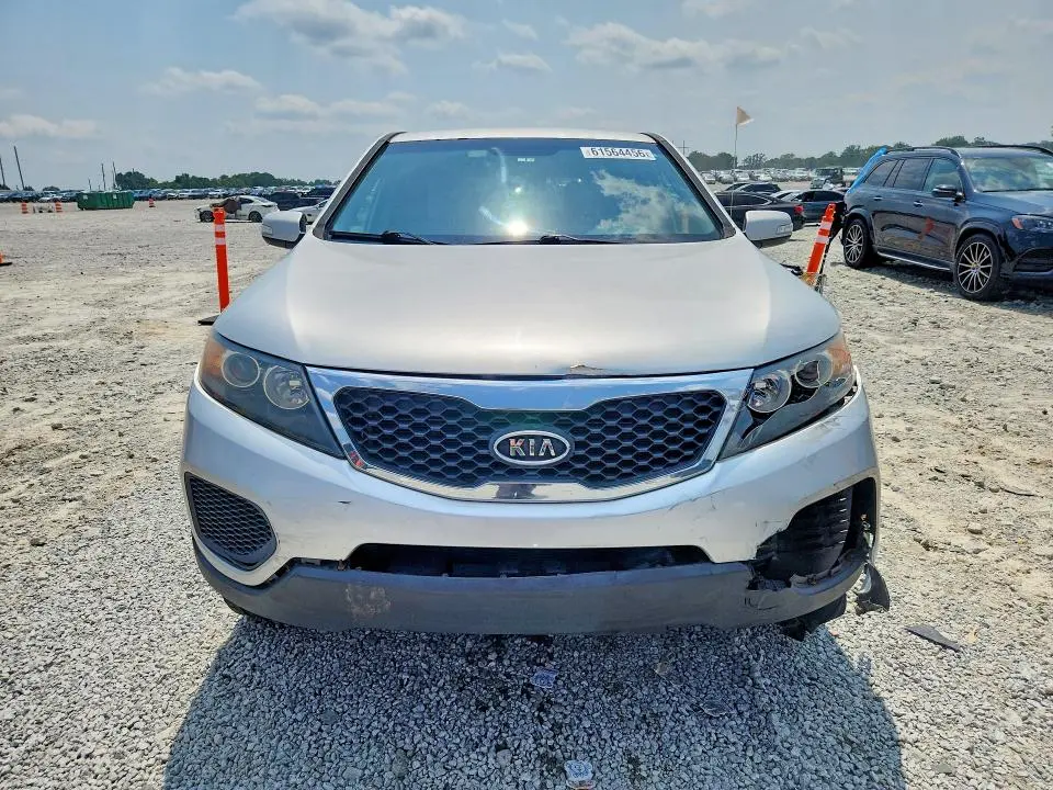 2011 KIA SORENTO LX  
