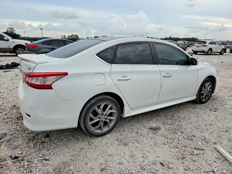 2015 NISSAN SENTRA SR  