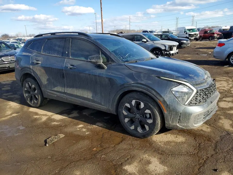 2023 KIA SPORTAGE X-LINE  