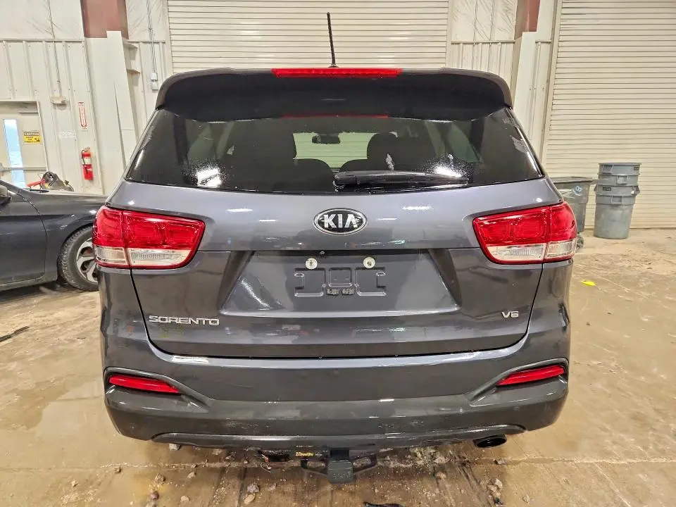 2018 KIA SORENTO LX V6  