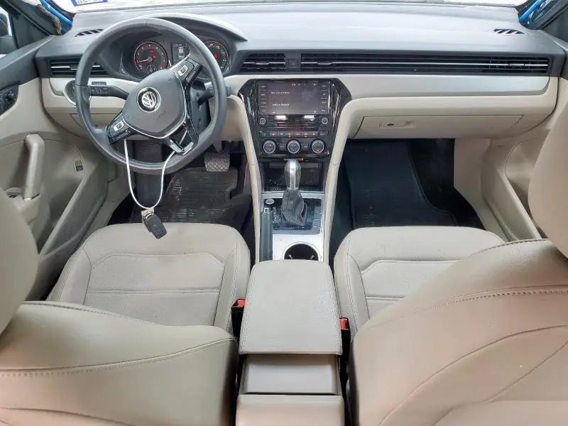 2021 VOLKSWAGEN PASSAT SE  