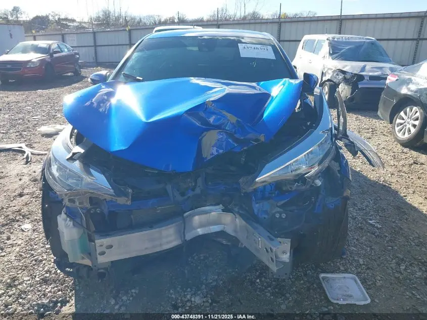 2020 TOYOTA C-HR XLE