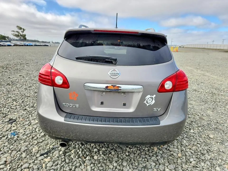 2013 NISSAN ROGUE S  
