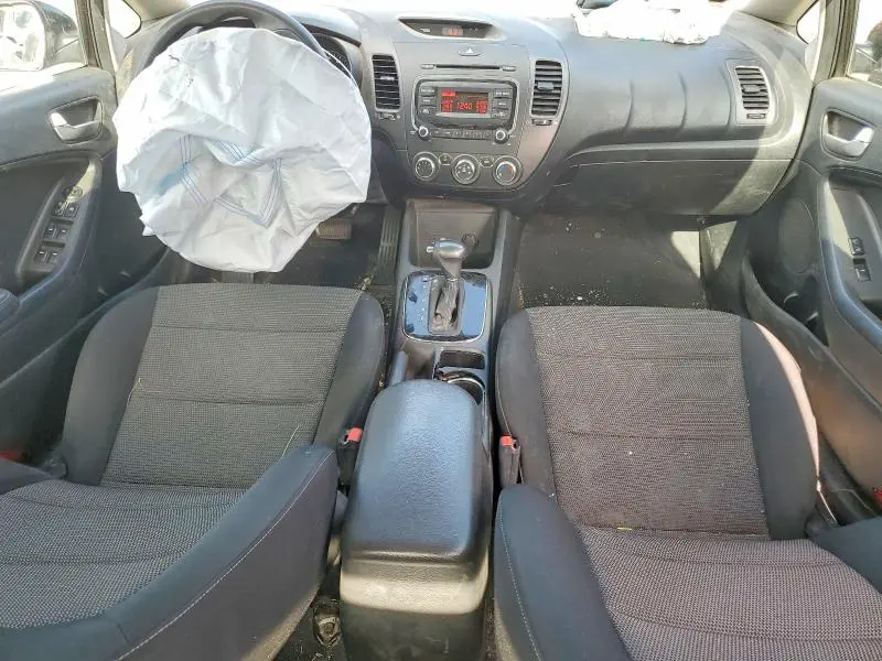 2017 KIA FORTE LX  