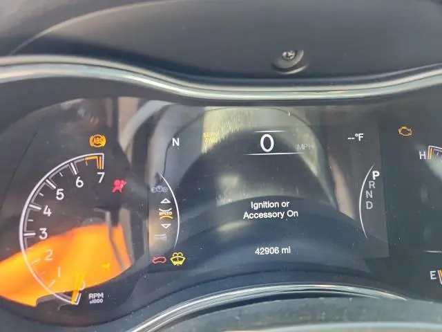2022 JEEP GRAND CHEROKEE LAREDO E  
