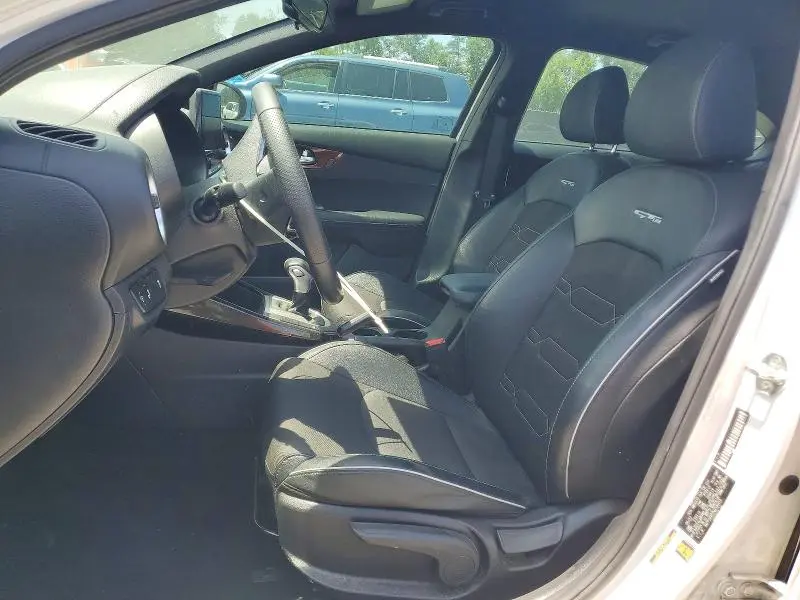2022 KIA FORTE GT LINE  