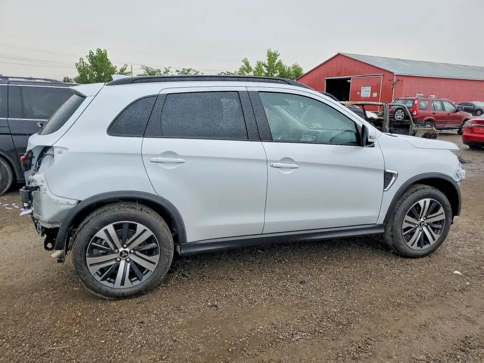 2026 MITSUBISHI RVR SE  