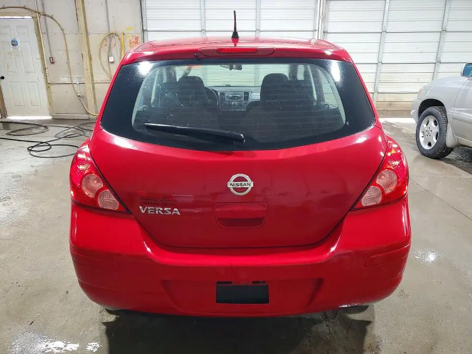 2011 NISSAN VERSA 1.8 S  