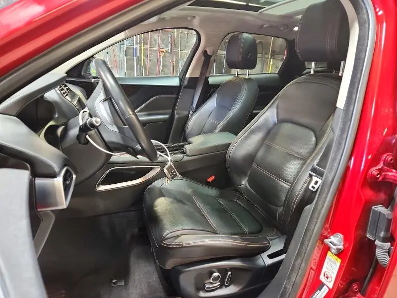 2019 JAGUAR F-PACE PRESTIGE  
