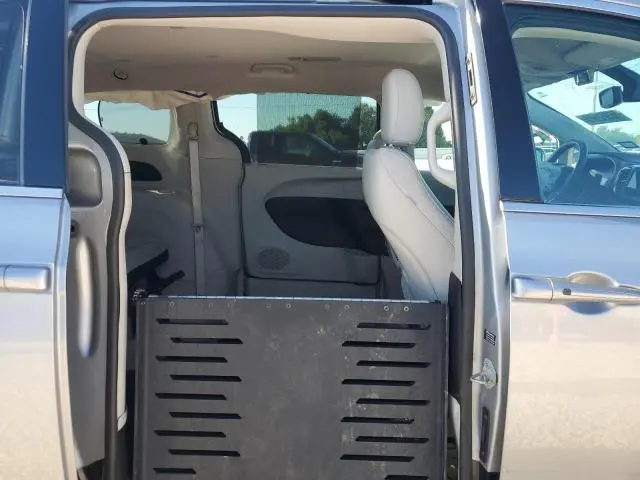 2021 CHRYSLER VOYAGER LXI  