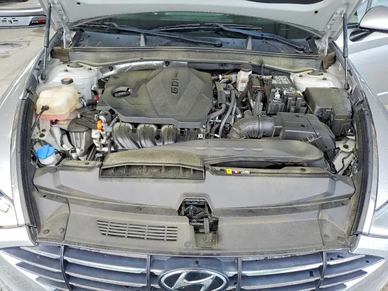 2022 HYUNDAI SONATA SE  