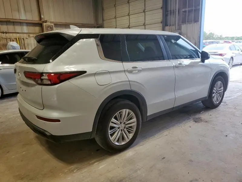 2024 MITSUBISHI OUTLANDER ES  