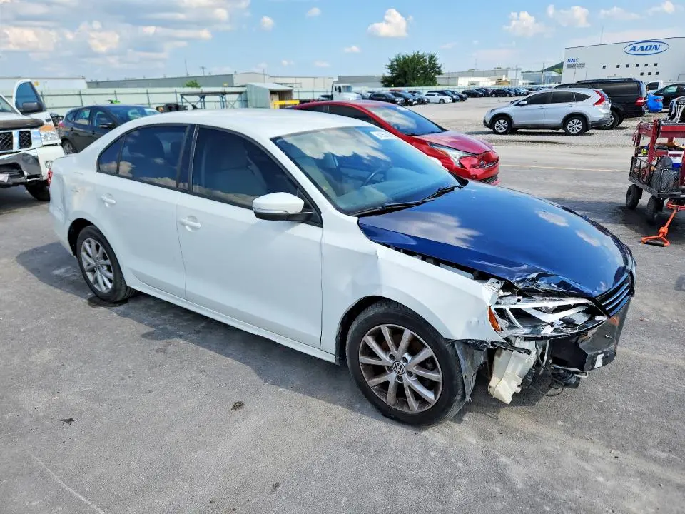 2012 VOLKSWAGEN JETTA SE  