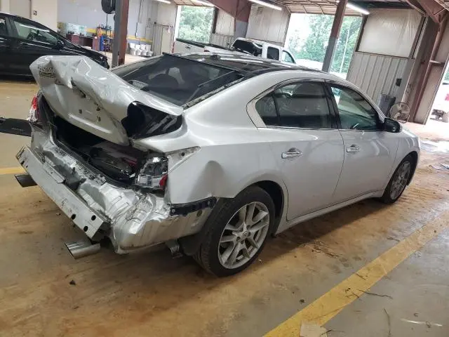 2010 NISSAN MAXIMA S  