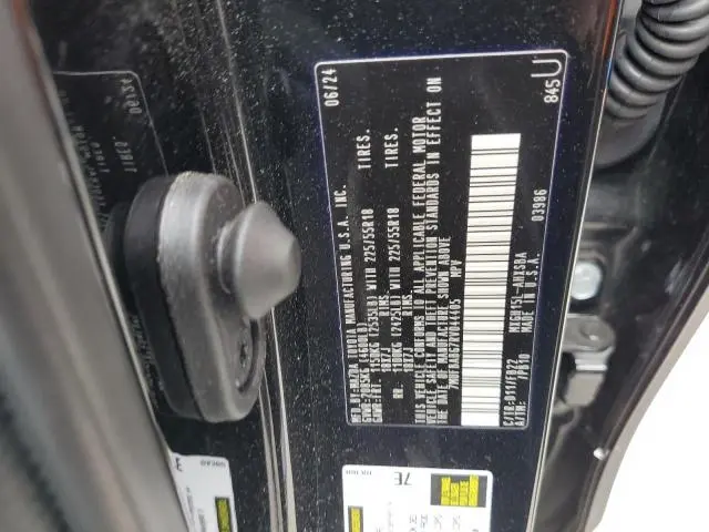 2024 TOYOTA COROLLA CROSS SE  