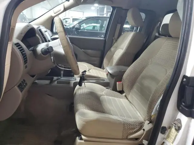 2017 NISSAN FRONTIER SV  