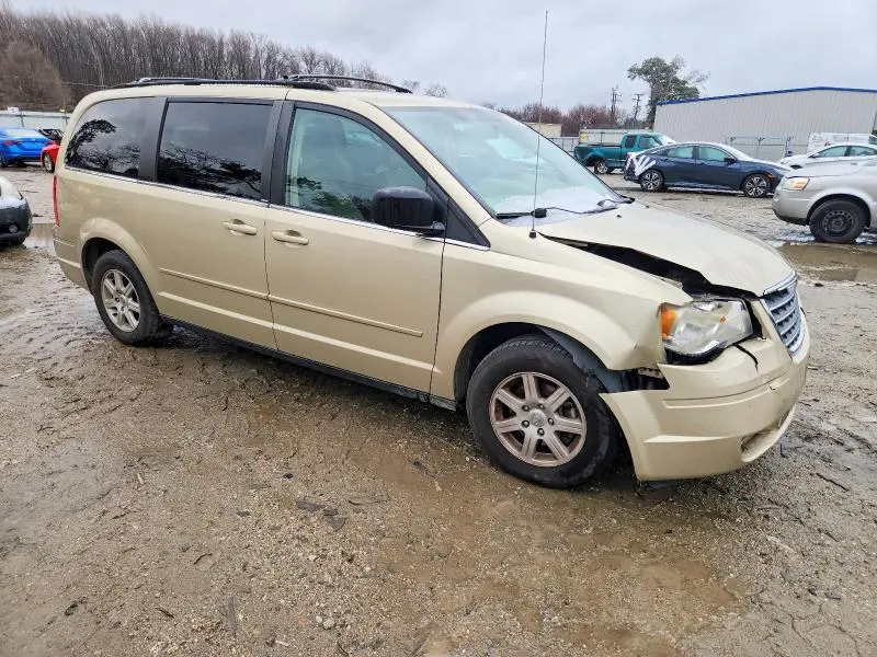2010 CHRYSLER TOWN & COUNTRY LX  
