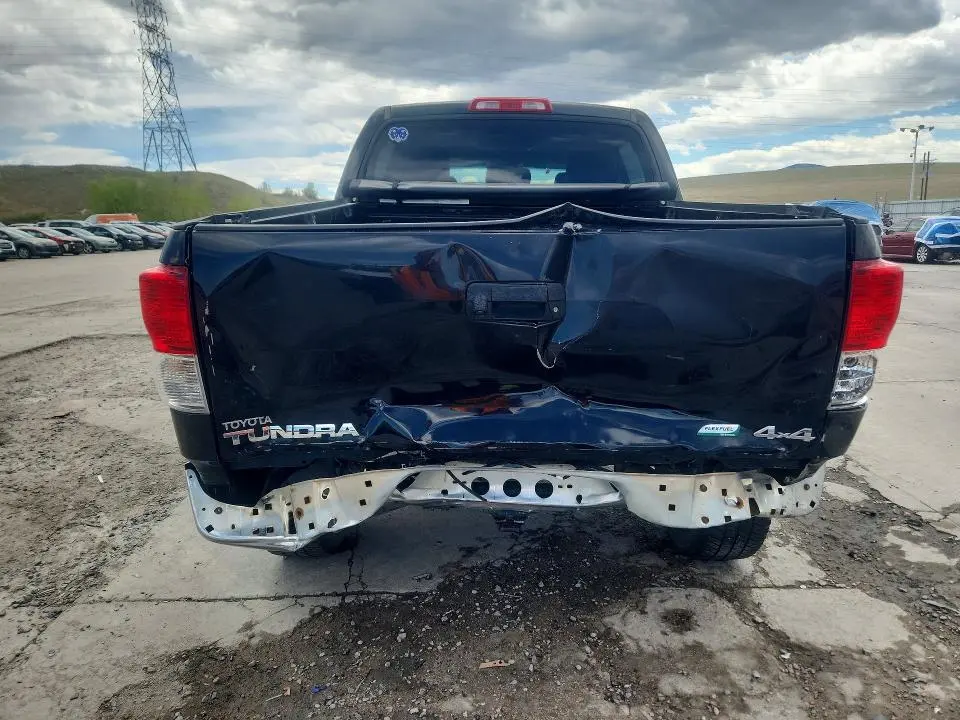 2013 TOYOTA TUNDRA PLATINUM  