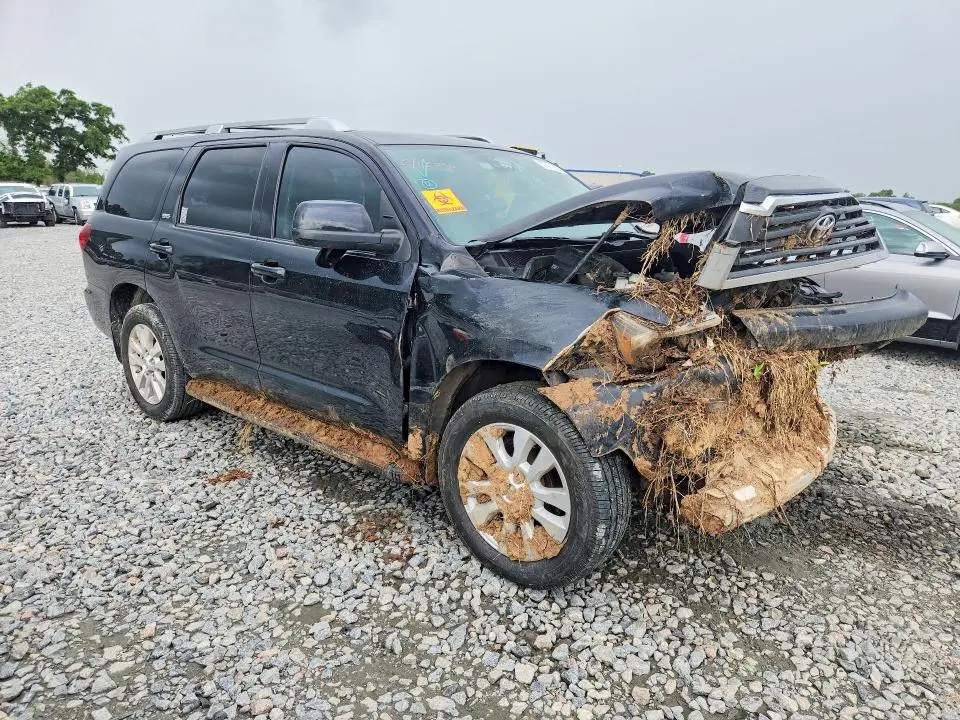 2018 TOYOTA SEQUOIA SR5  