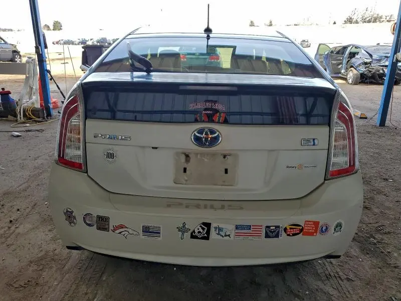 2015 TOYOTA PRIUS   