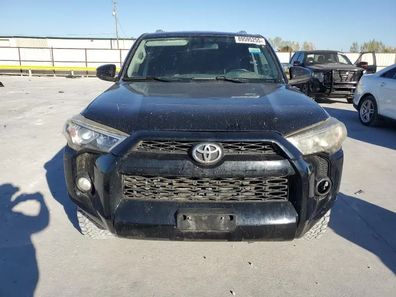 2015 TOYOTA 4RUNNER SR5  