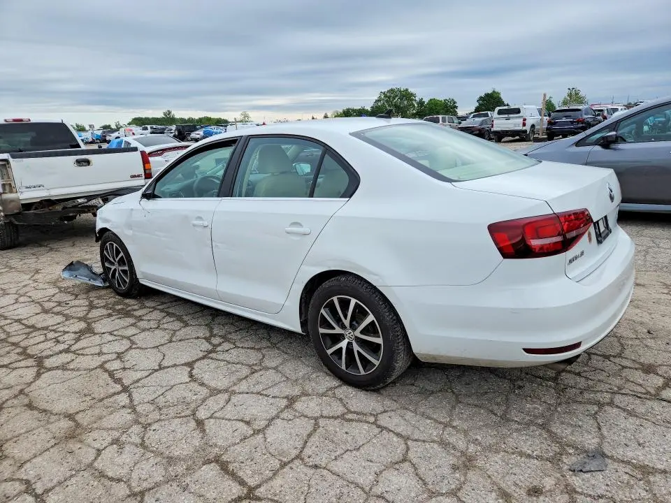 2018 VOLKSWAGEN JETTA SE  