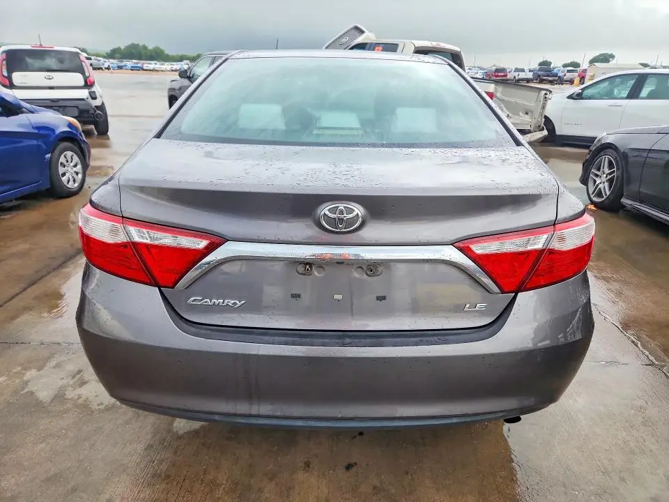 2015 TOYOTA CAMRY LE  