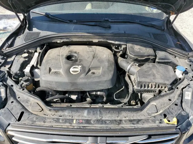 2015 VOLVO XC60 T5 PREMIER+  