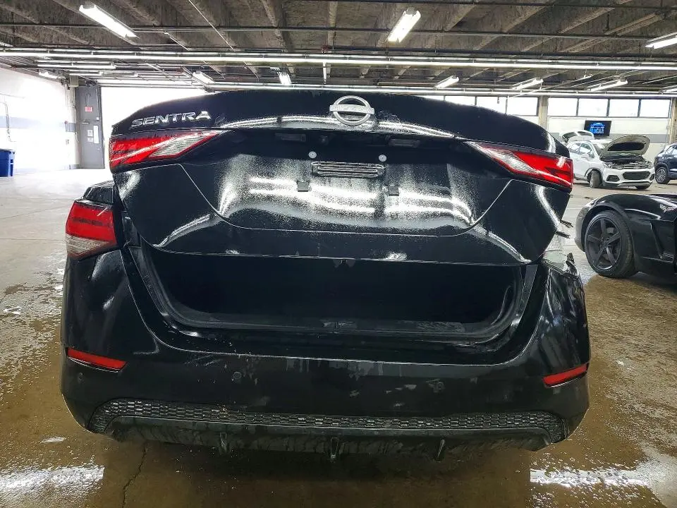 2025 NISSAN SENTRA SV  