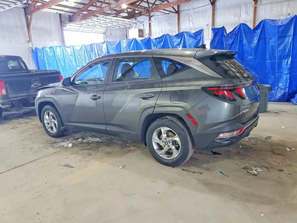 2022 HYUNDAI TUCSON SE  