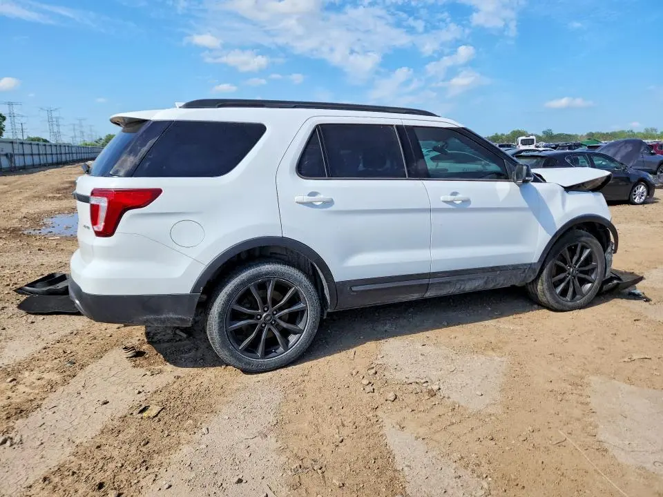 2017 FORD EXPLORER XLT  