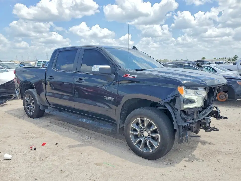2024 CHEVROLET SILVERADO K1500 LT  