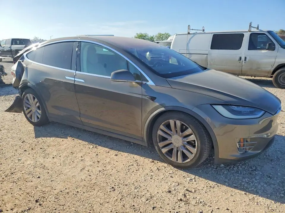 2016 TESLA MODEL X   
