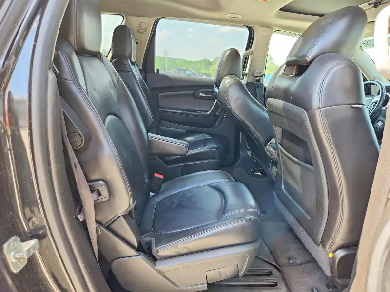 2012 CHEVROLET TRAVERSE LT  