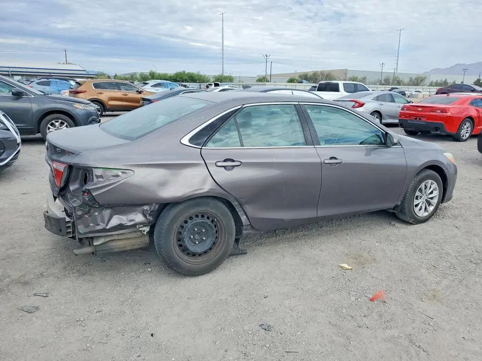 2015 TOYOTA CAMRY LE  