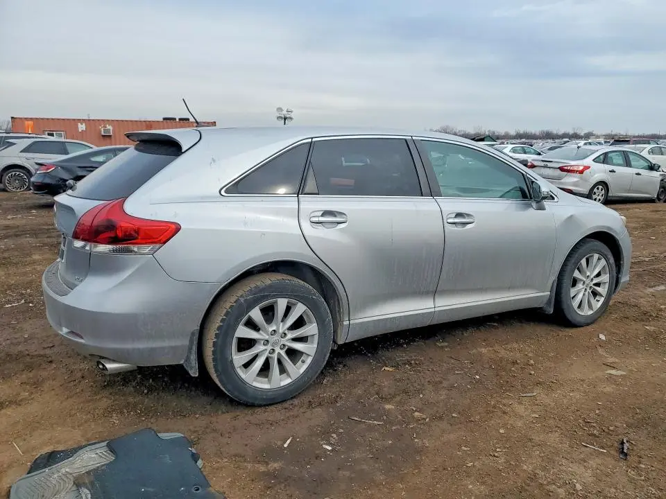 2015 TOYOTA VENZA LE  