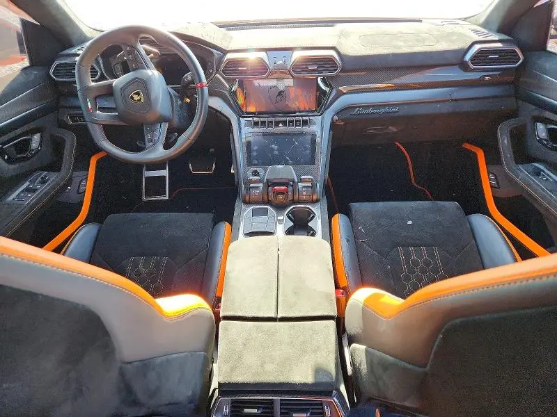2024 LAMBORGHINI URUS PERFORMANTE  