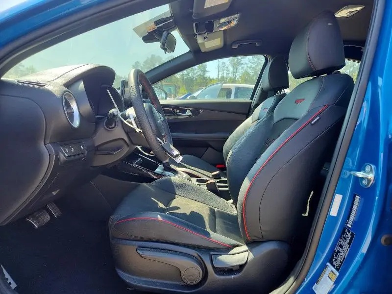 2023 KIA FORTE GT  