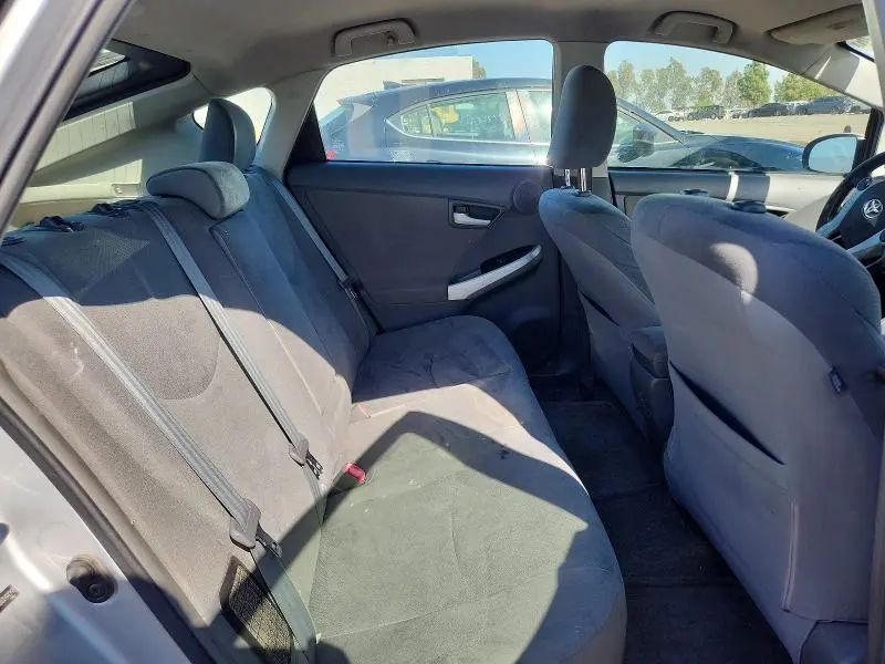 2010 TOYOTA PRIUS III  