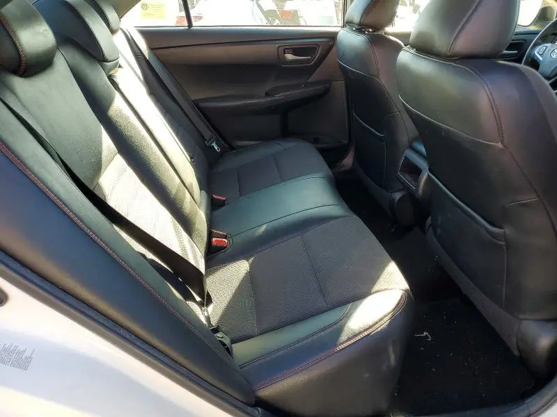 2017 TOYOTA CAMRY SE  