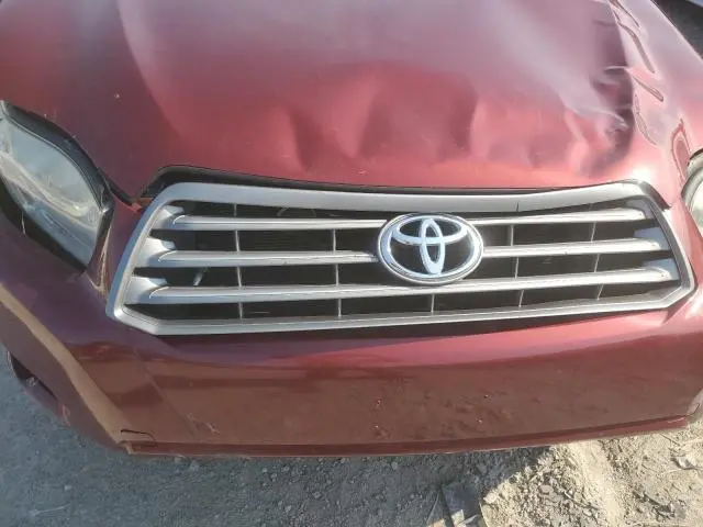 2010 TOYOTA HIGHLANDER SE  