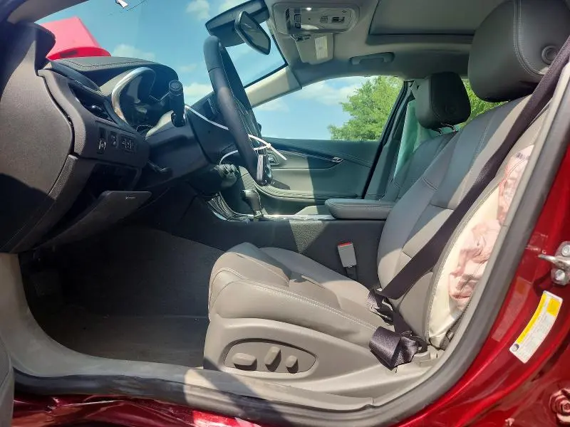 2017 CHEVROLET IMPALA LT  
