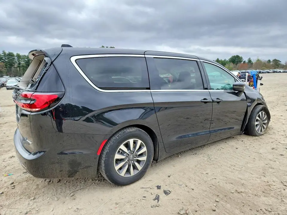 2023 CHRYSLER PACIFICA HYBRID TOURING L  