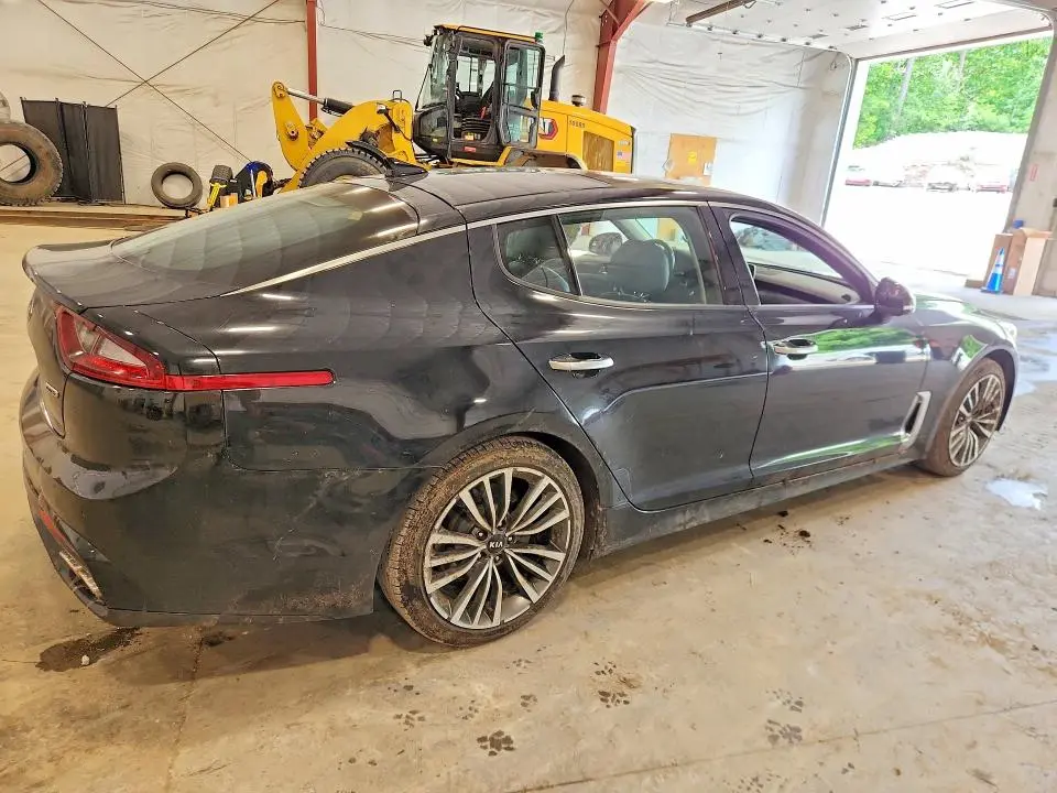 2018 KIA STINGER PREMIUM  