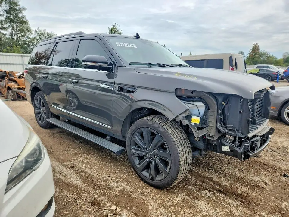 2024 LINCOLN NAVIGATOR BLACK LABEL  